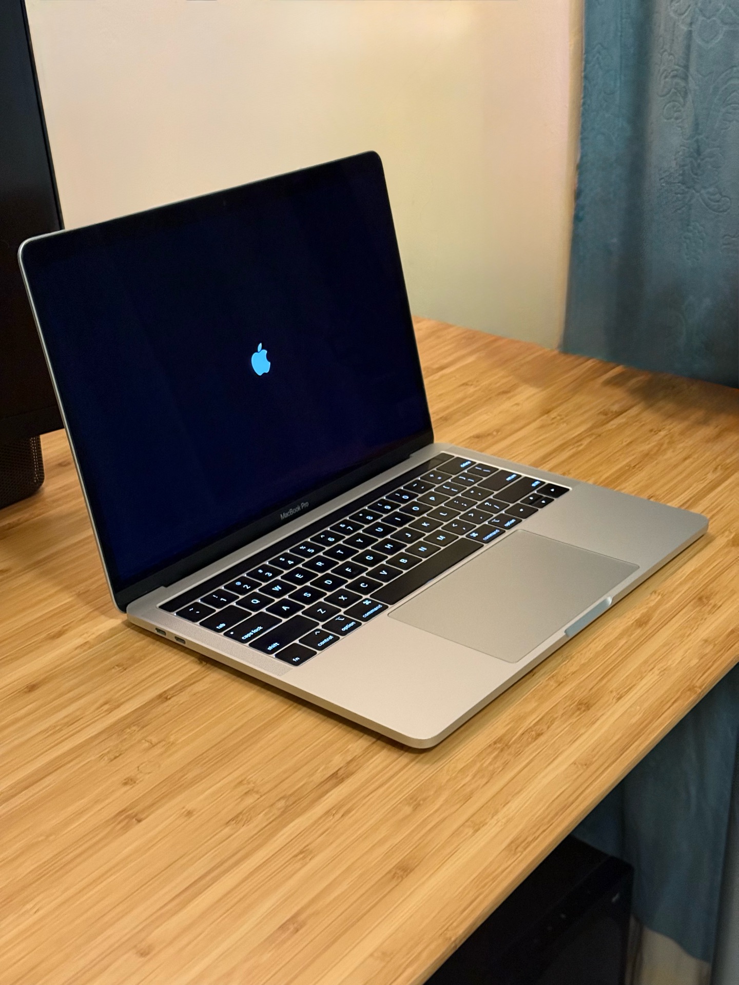 MacBook Pro Touch Bar retina - Image 7