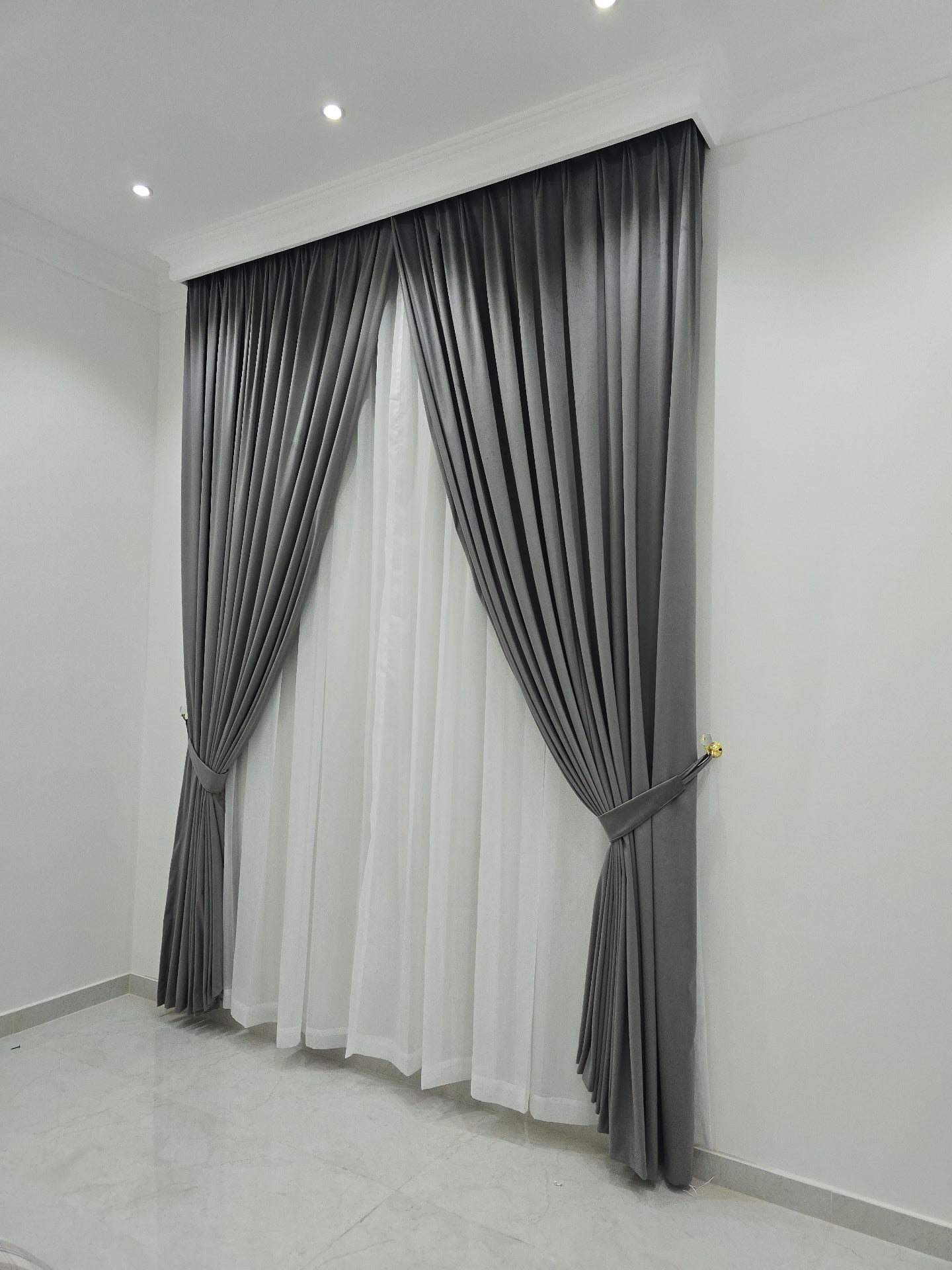 Customise curtains - Image 1