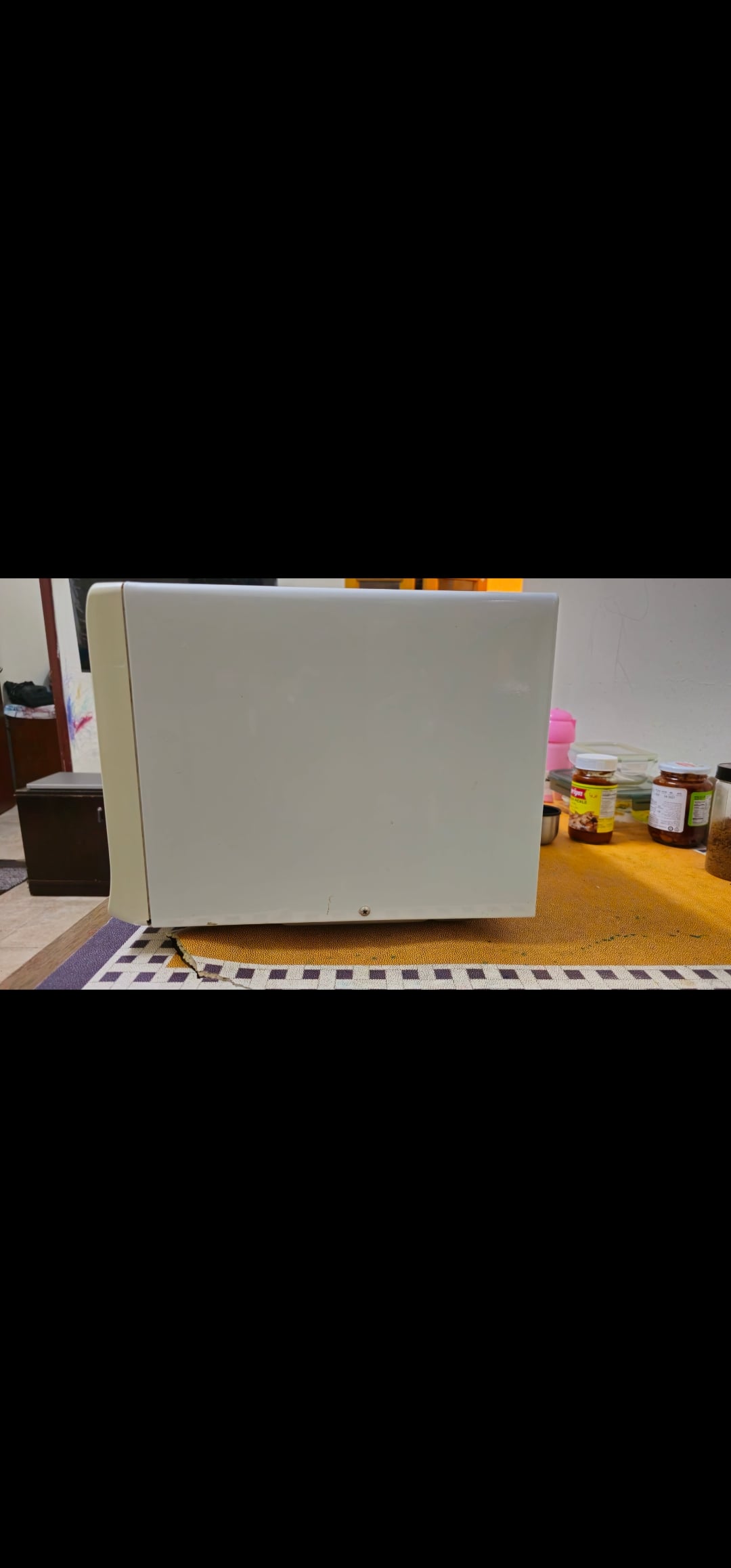 LG Microwave 30L Oven FOR SALE - Image 3