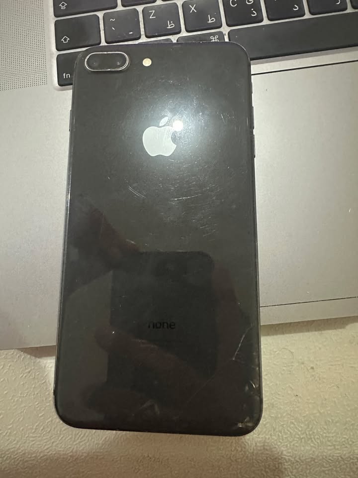 iPhone 8 Plus, 64 GB for sale - Image 4