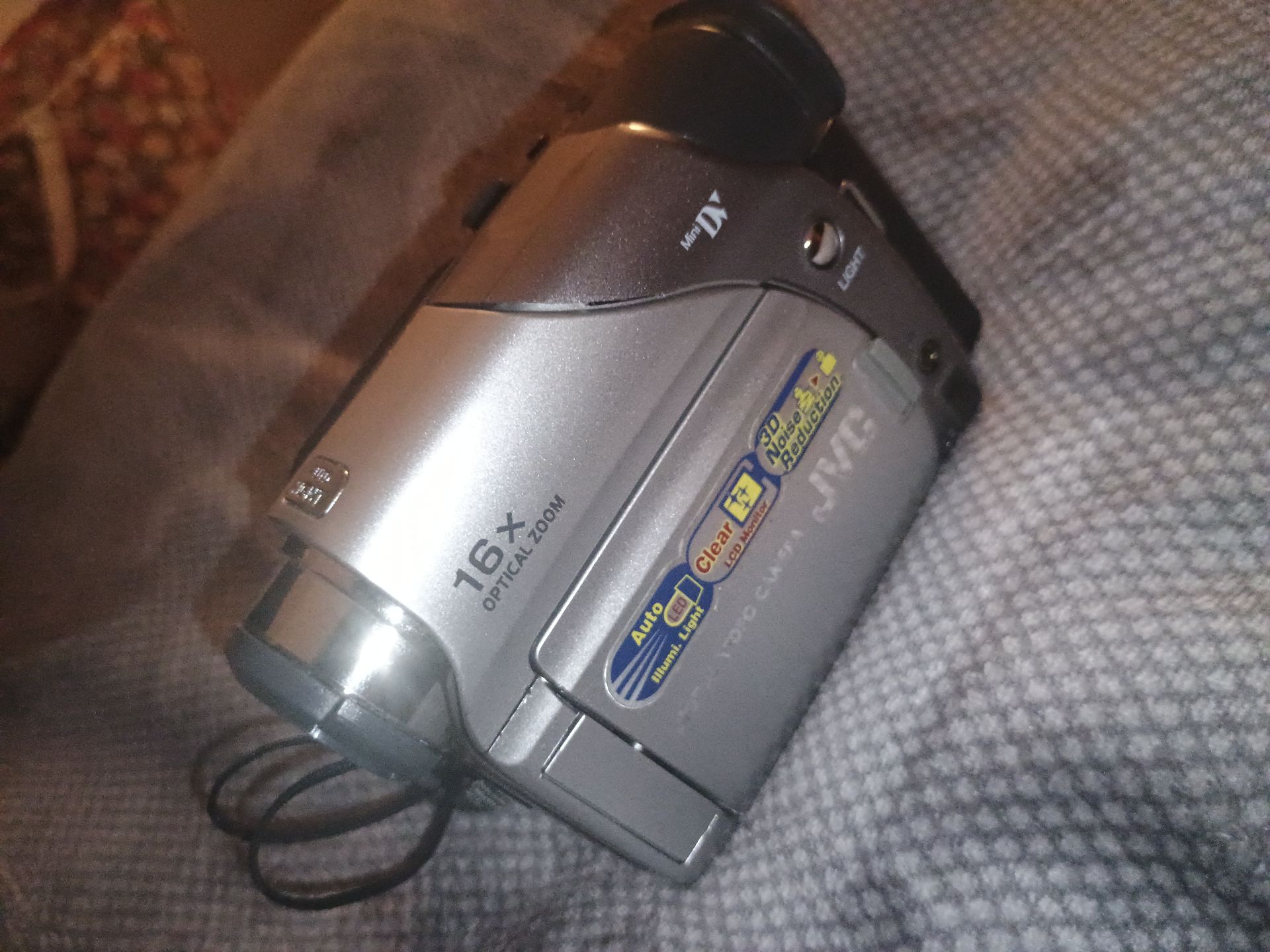 JVC camcorder  - Image 3