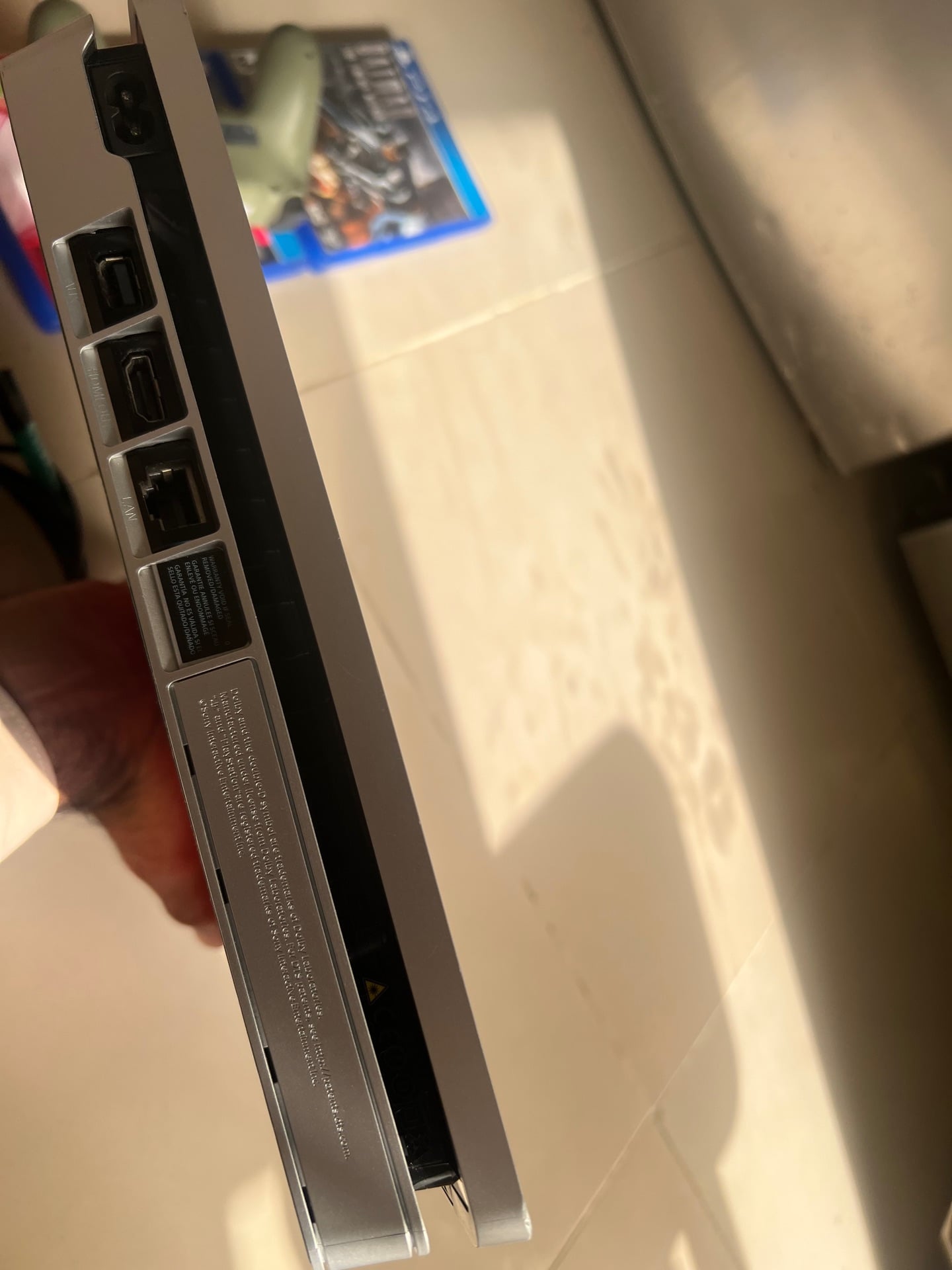 Ps4 slim gray Edition  - Image 3