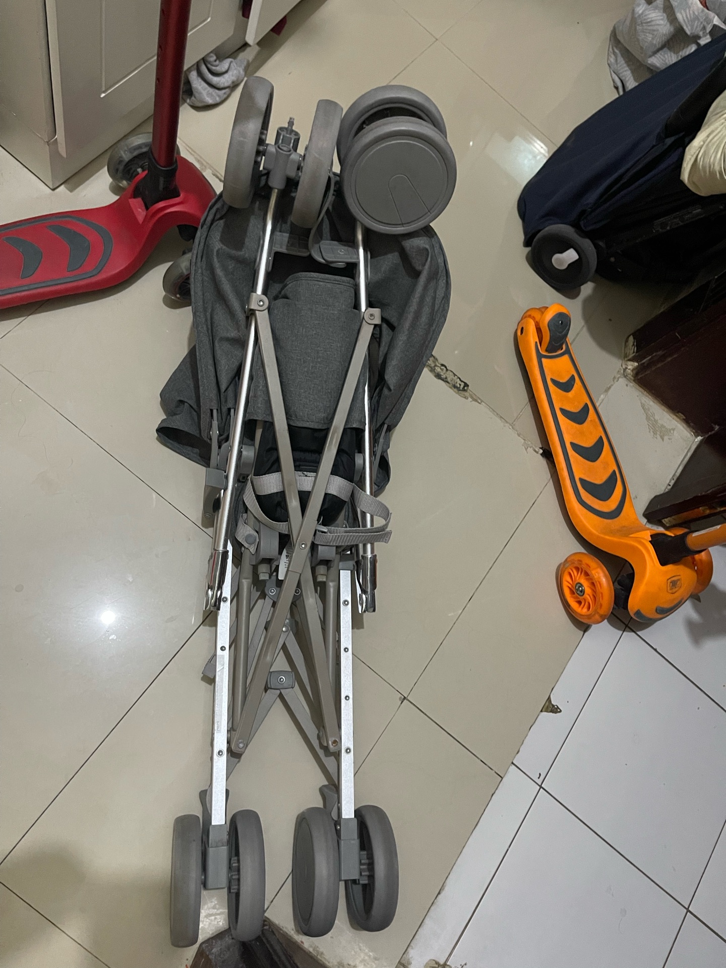 Stroller - Image 4