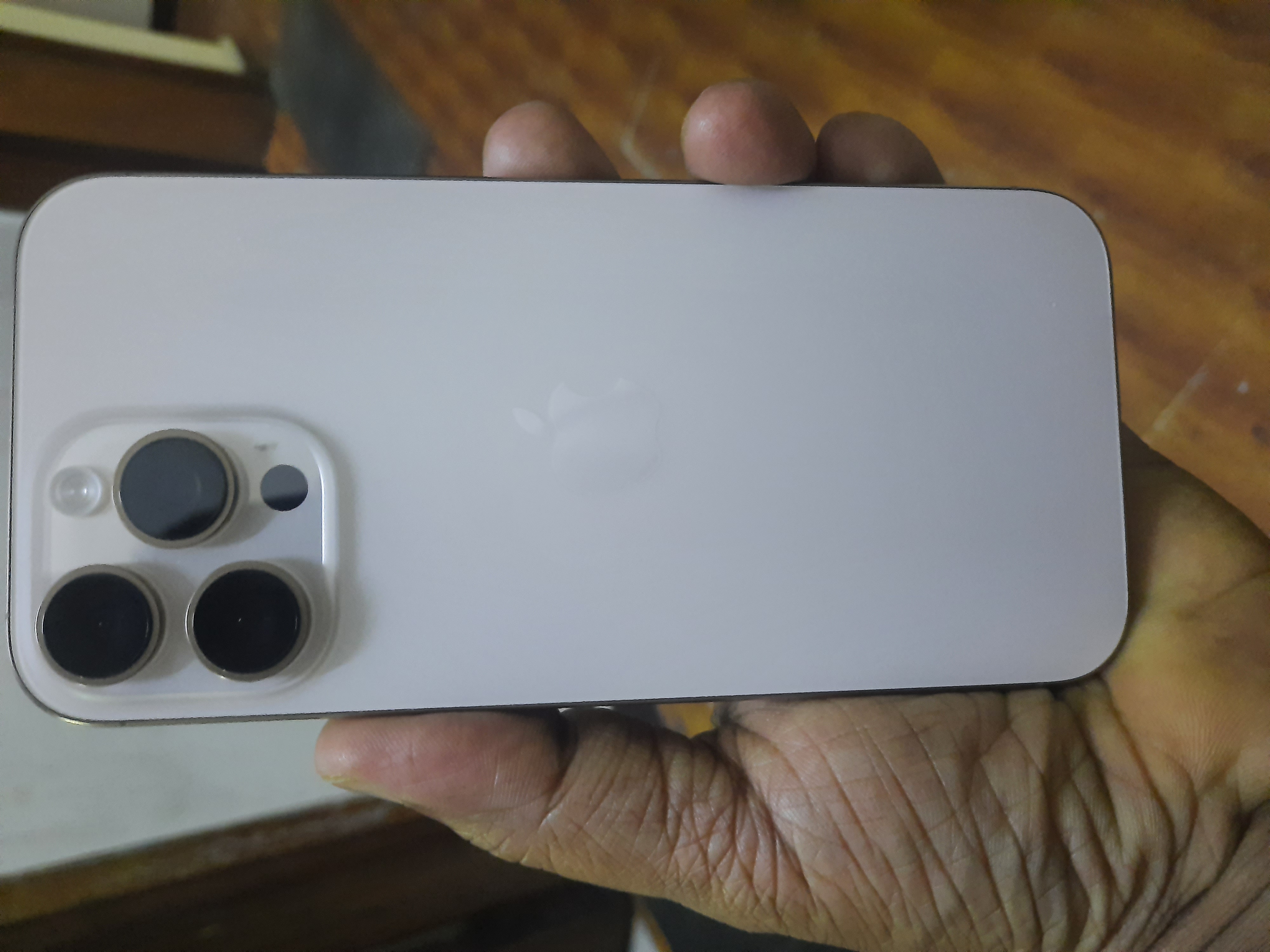 Iphone 16 pro max  - Image 4