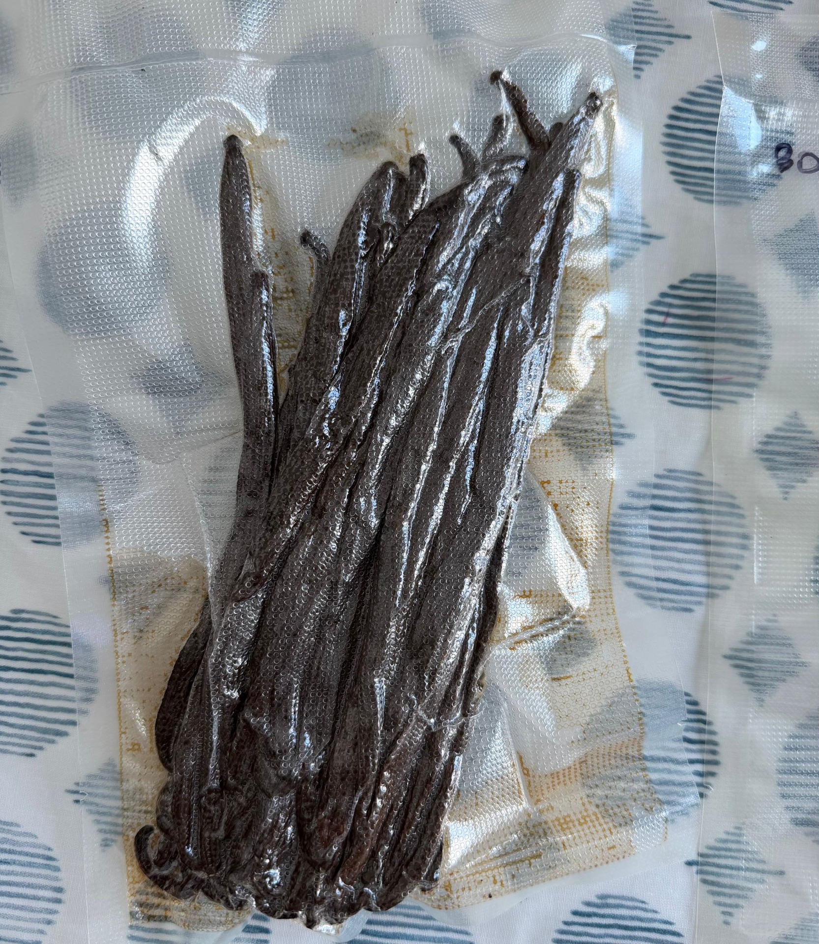 Fresh vanilla stick from Zanzibar - Image 5