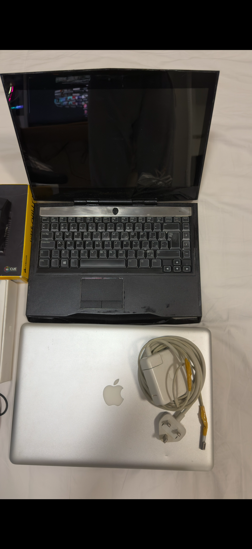 2 laptops with many prepherials  - Image 2