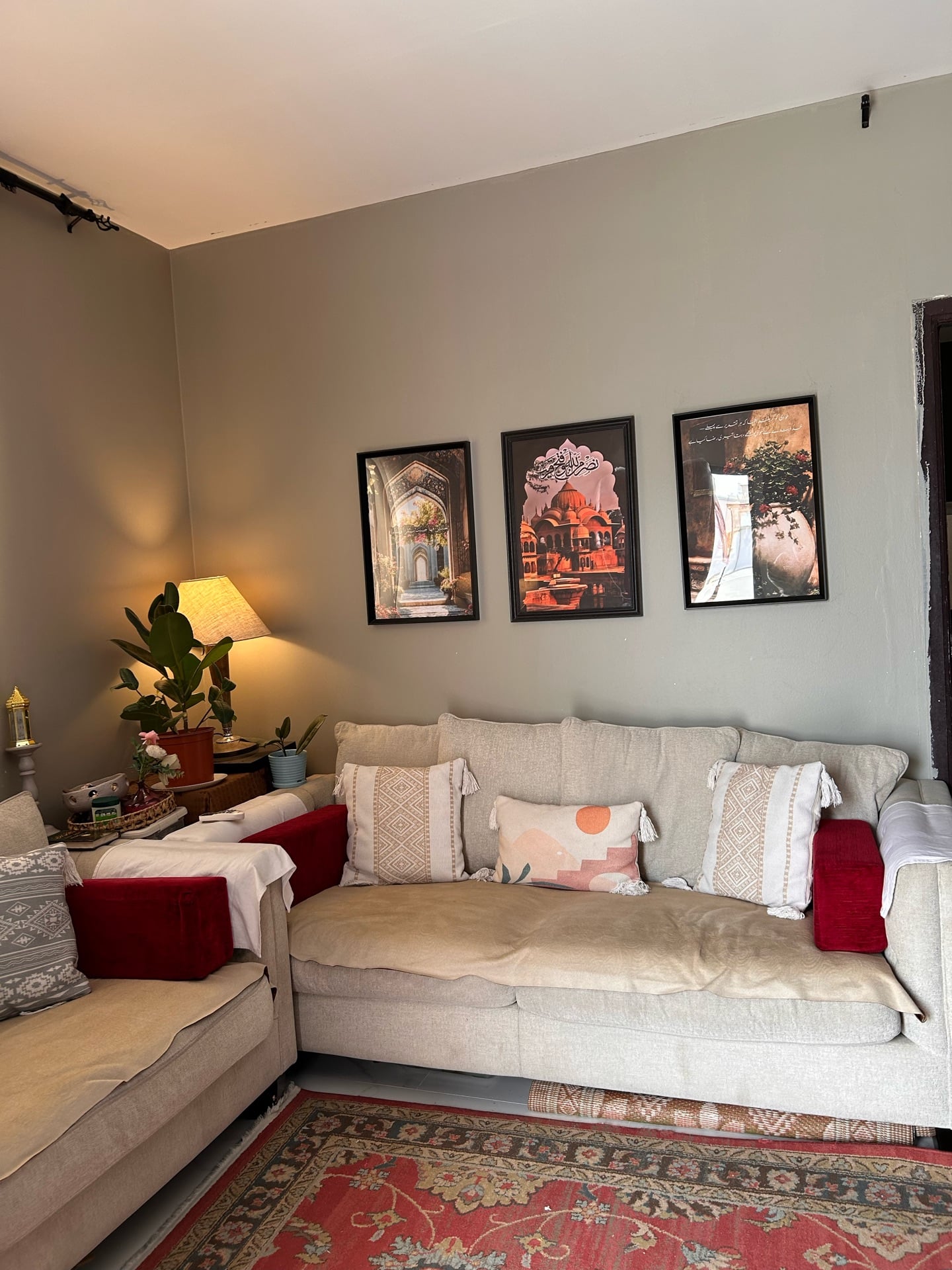 Good sturdy sofa - Image 1