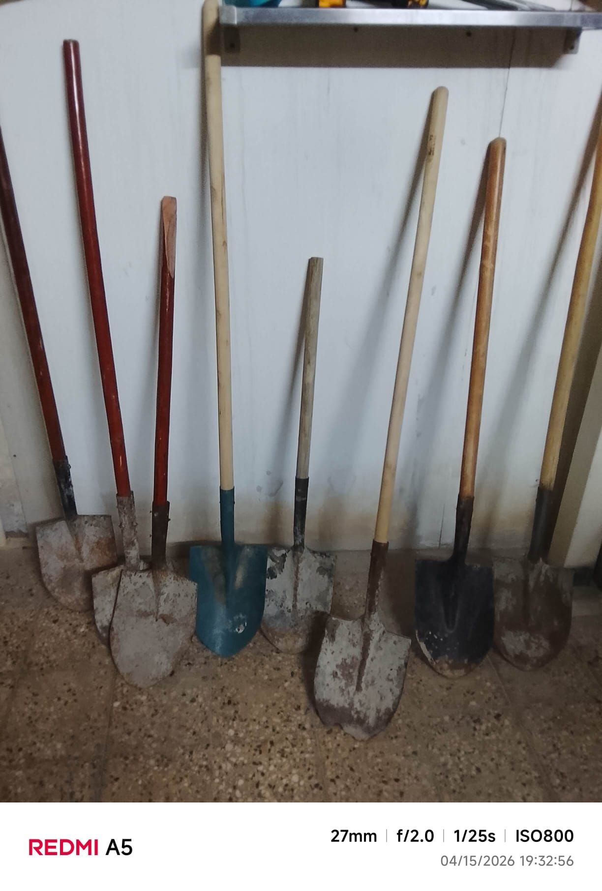 Wooden handle shovels for sale all together  - Image 5