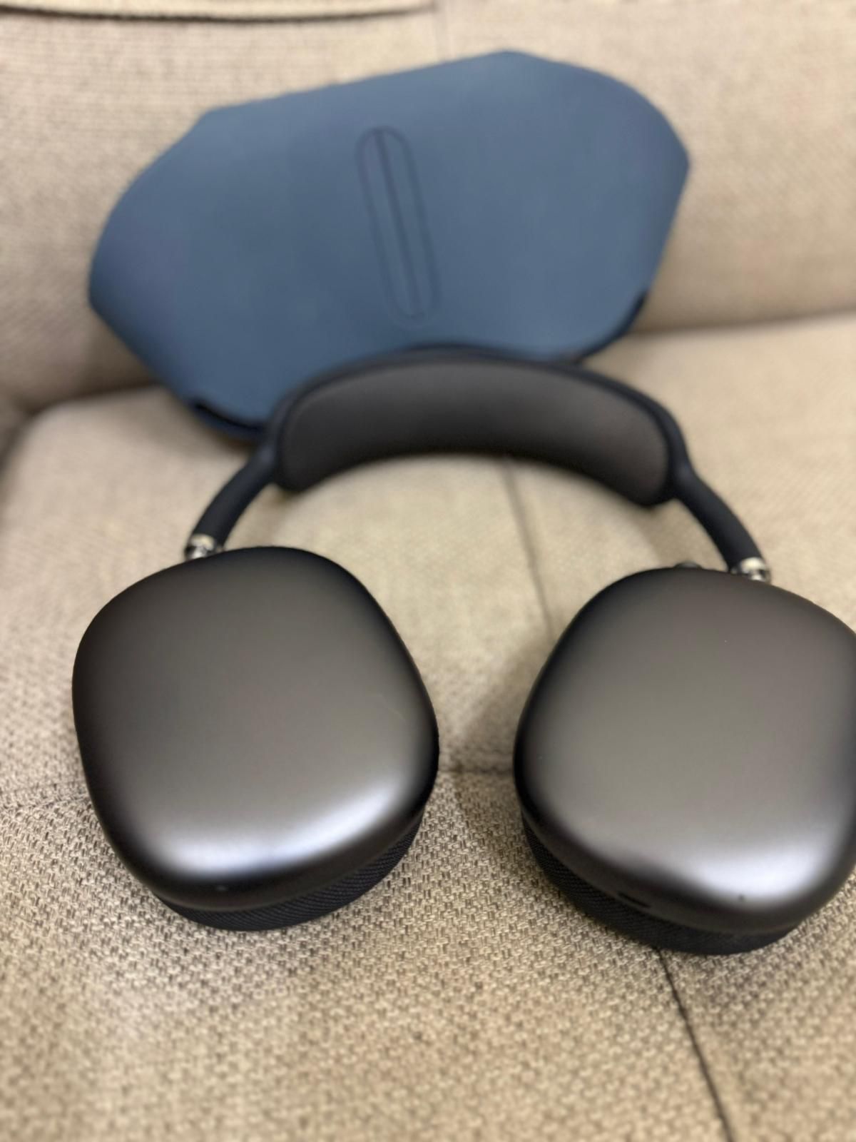 Apple Airpods max - Image 2