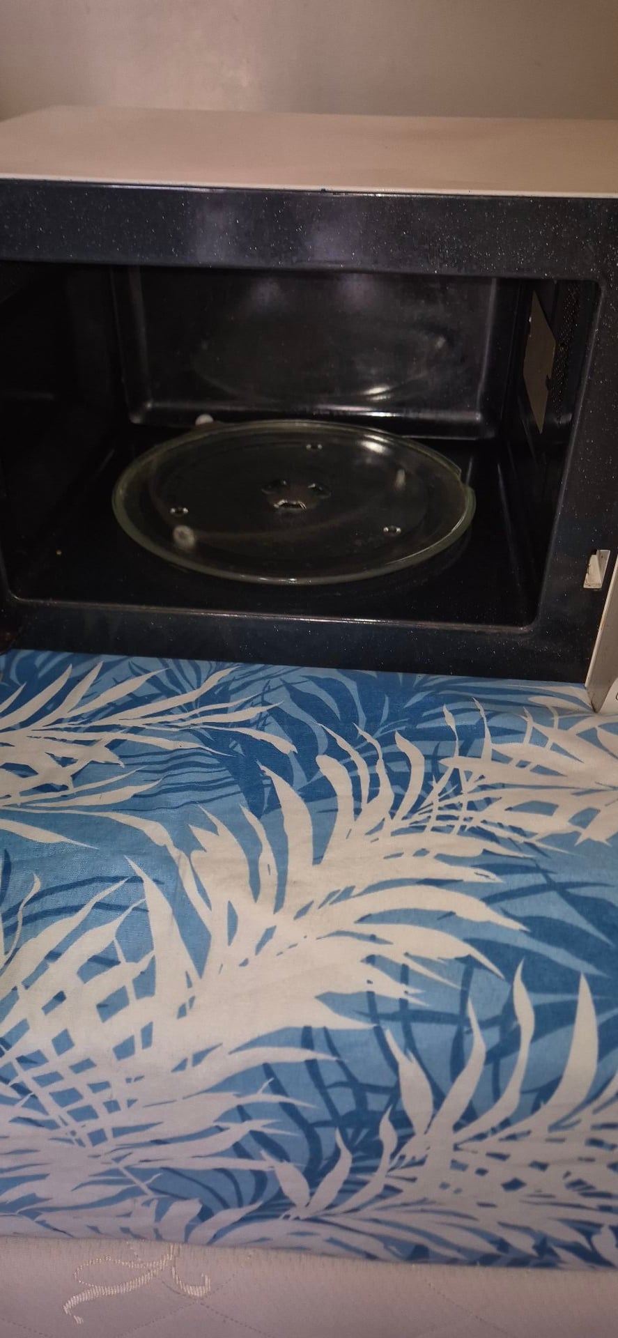 Samsung Microwave oven - Image 9