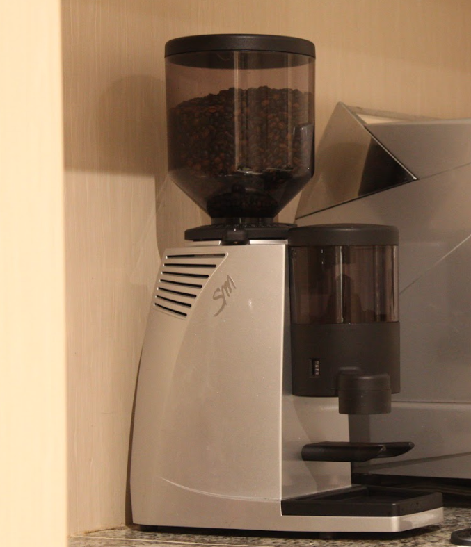 La San Marco SM 92 Timer Coffee Grinder with Dispenser – Made in Italy - Image 4