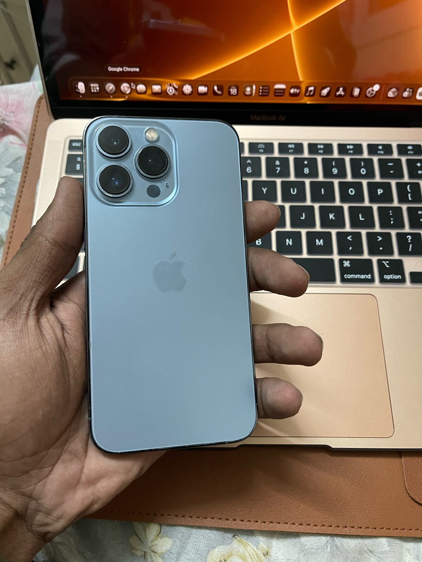 iPhone 13 pro 256gb - Image 1