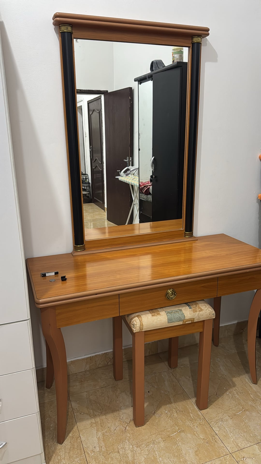 Ladies Dressing table for sale - Image 4