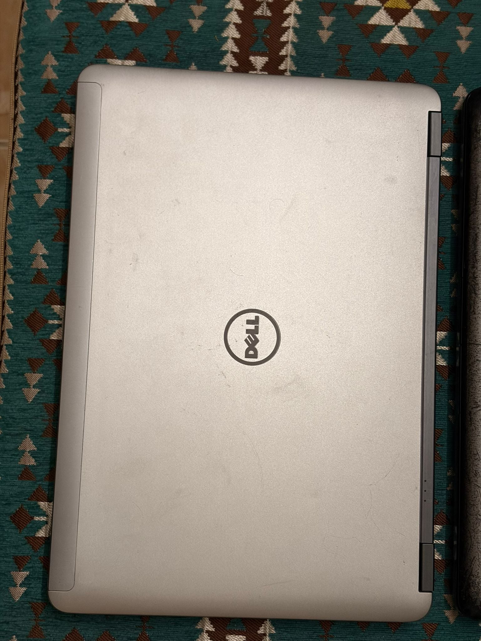 Dell Latitude i7 Laptop - 1 TB  - Image 2