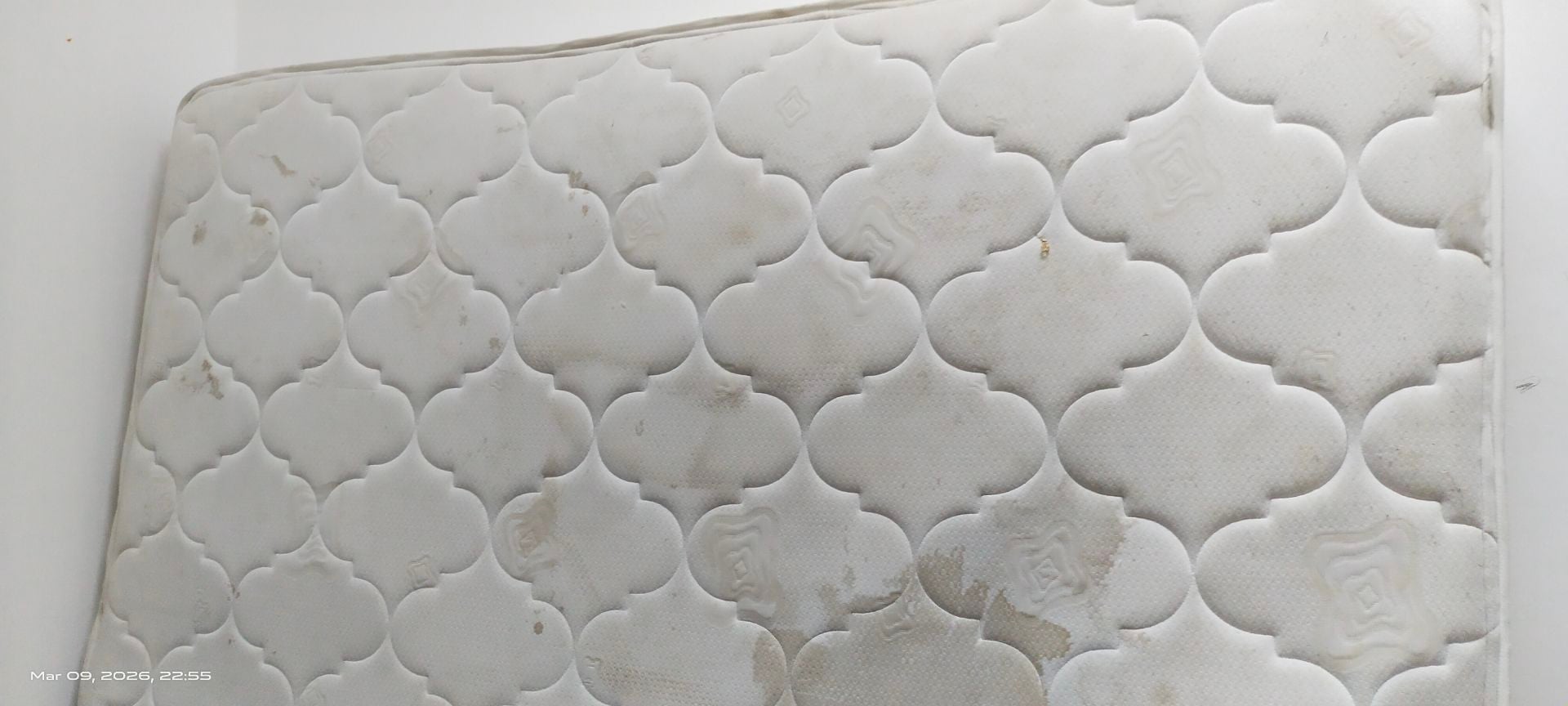 King sizeBed With matress  - Image 4