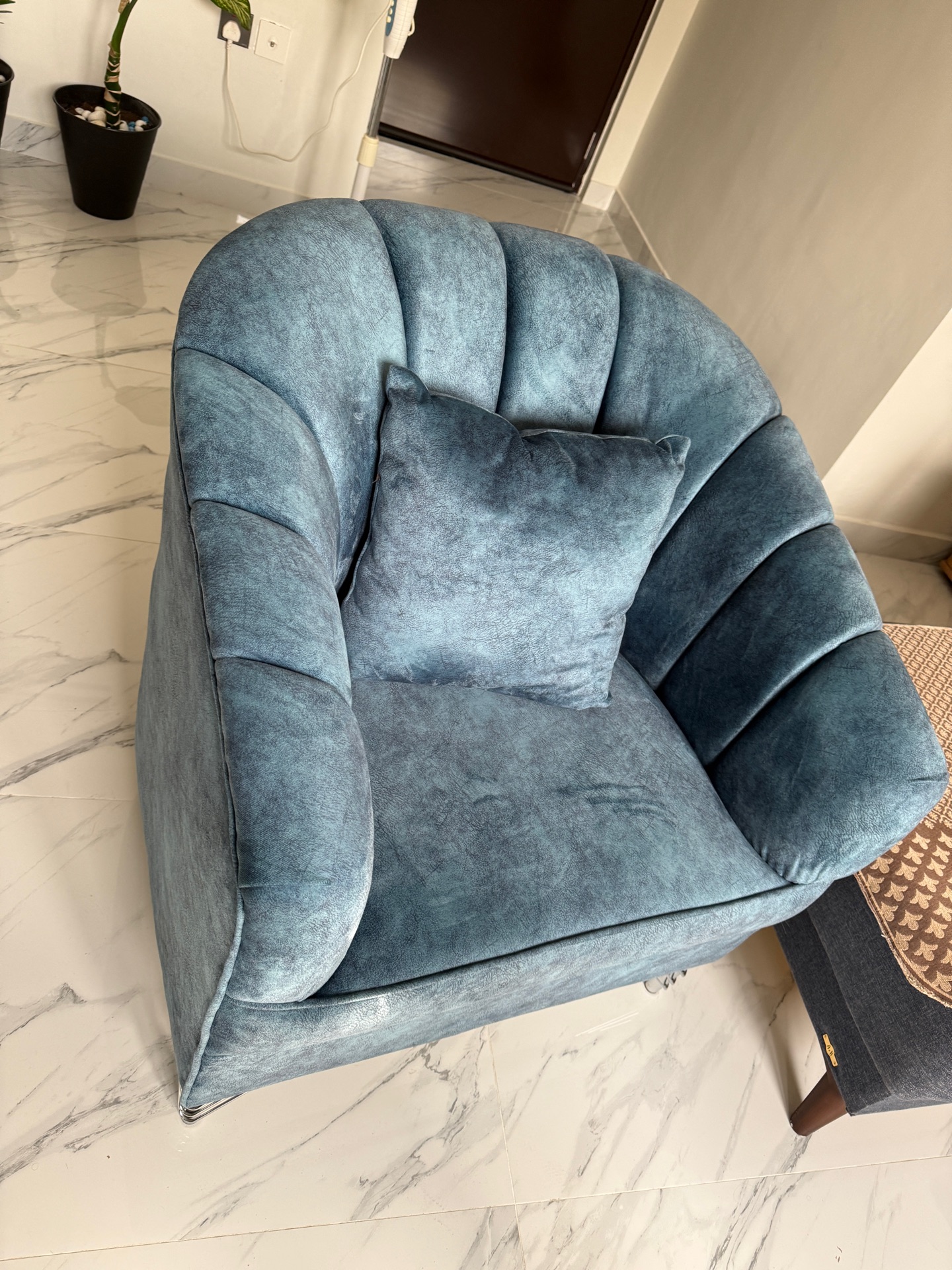 Sale single seater sofa - Image 1