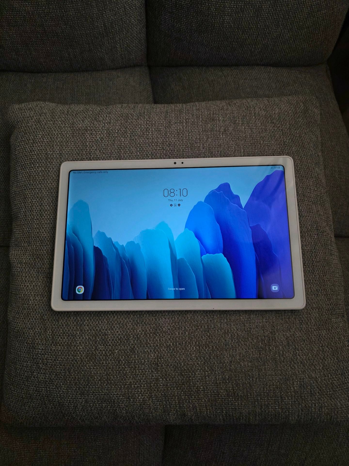 SAMSUNG GALAXY TAB A7 | SILVER COLOR (SIM CARD VERSION) - Image 1