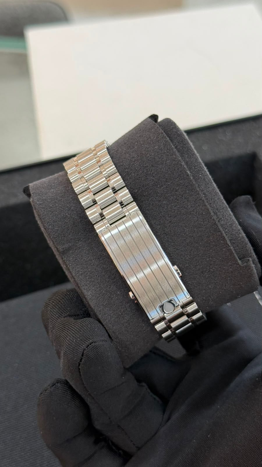 Omega Speedmaster Like New Full Set 2024 - Image 3
