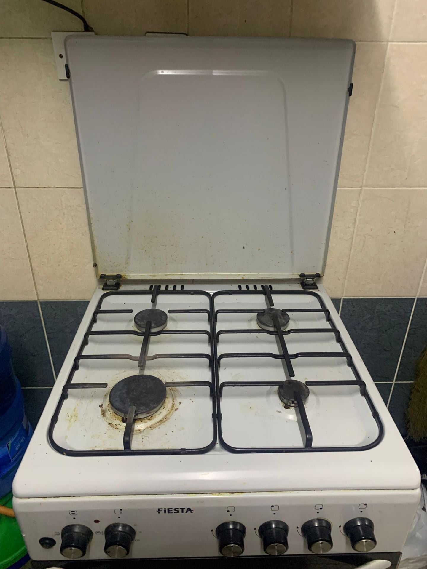 Cooking range with electric grill  - Image 2