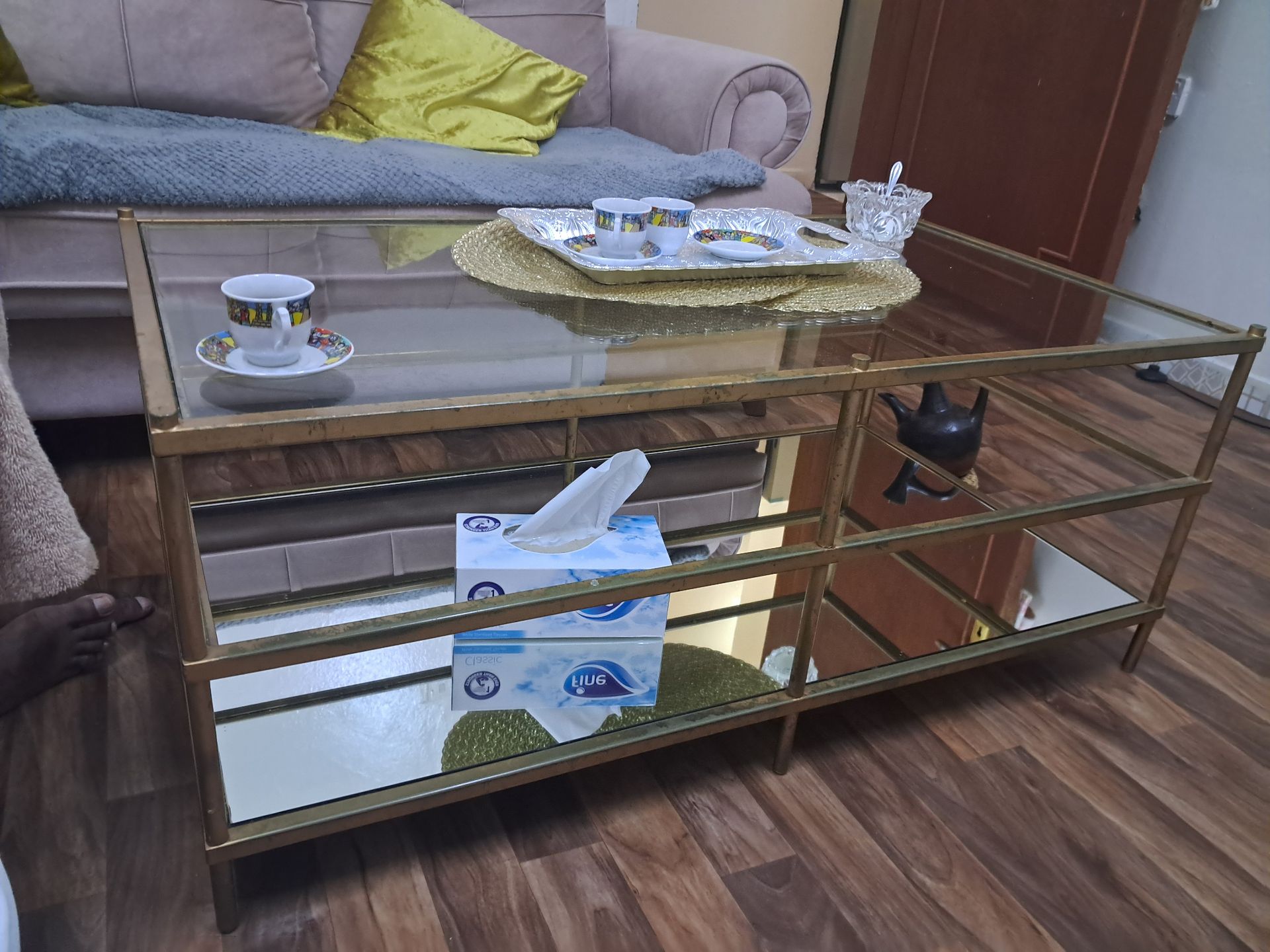 Sofa table for sale - Image 2