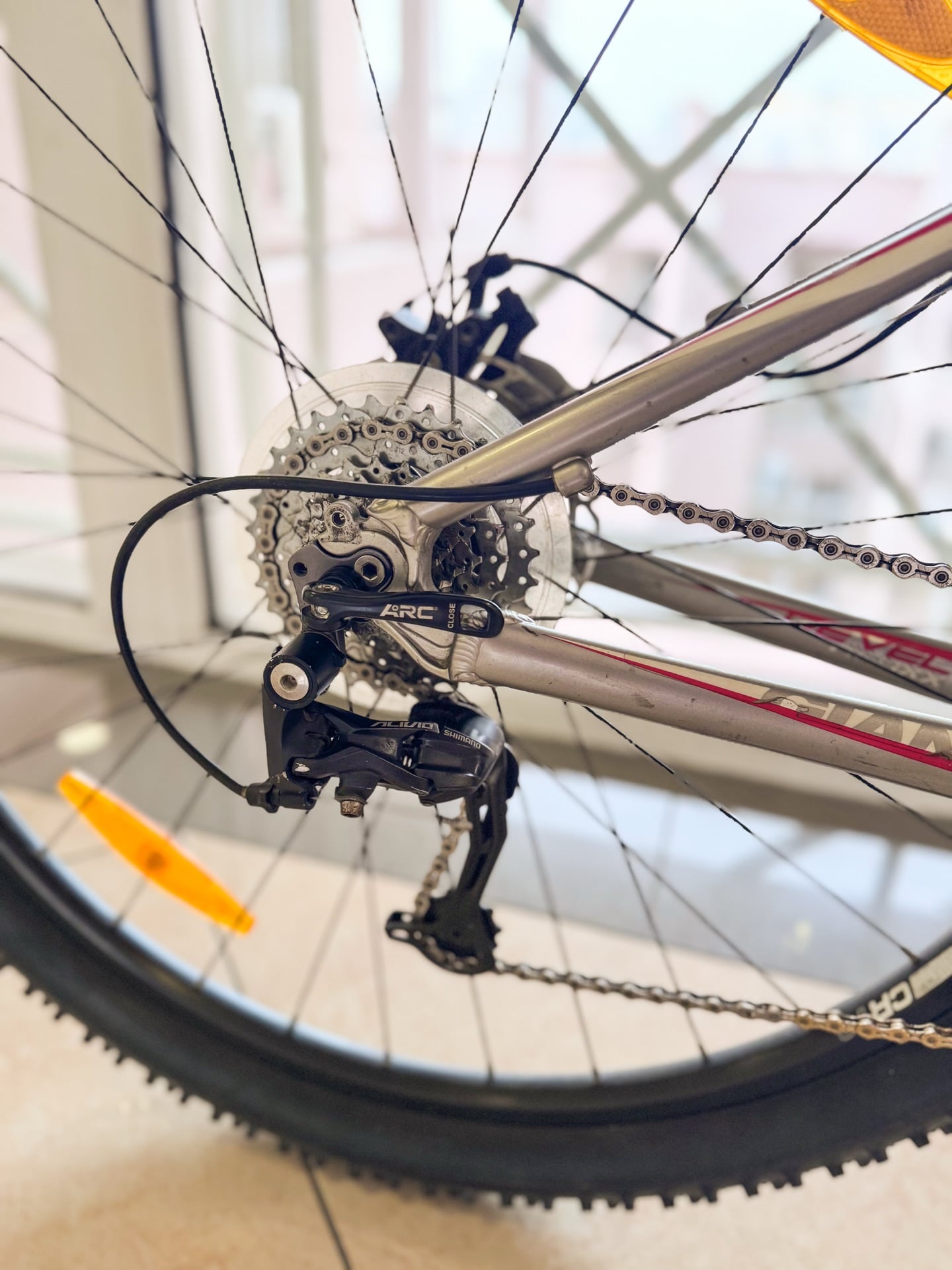 29 Giant Revel MTB - Image 3