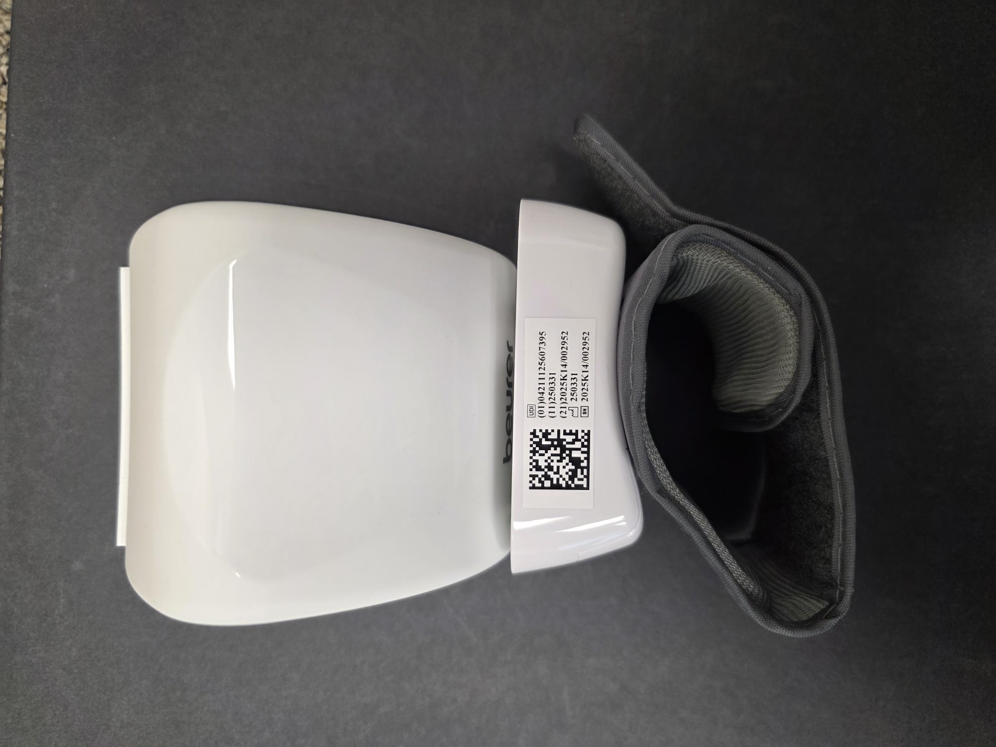 Beurer_bc28_Wrist blood pressure monitor - Image 3