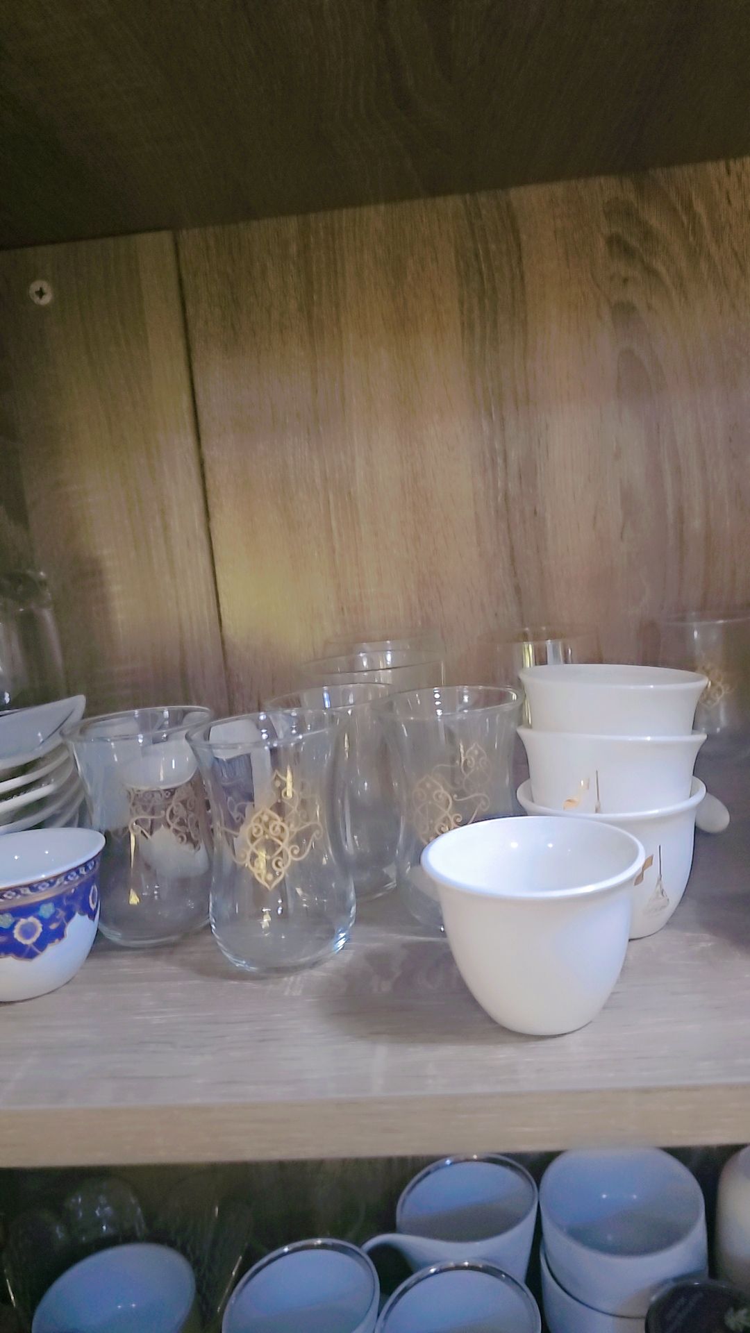 Crockery glasses plates spoon stand - Image 3