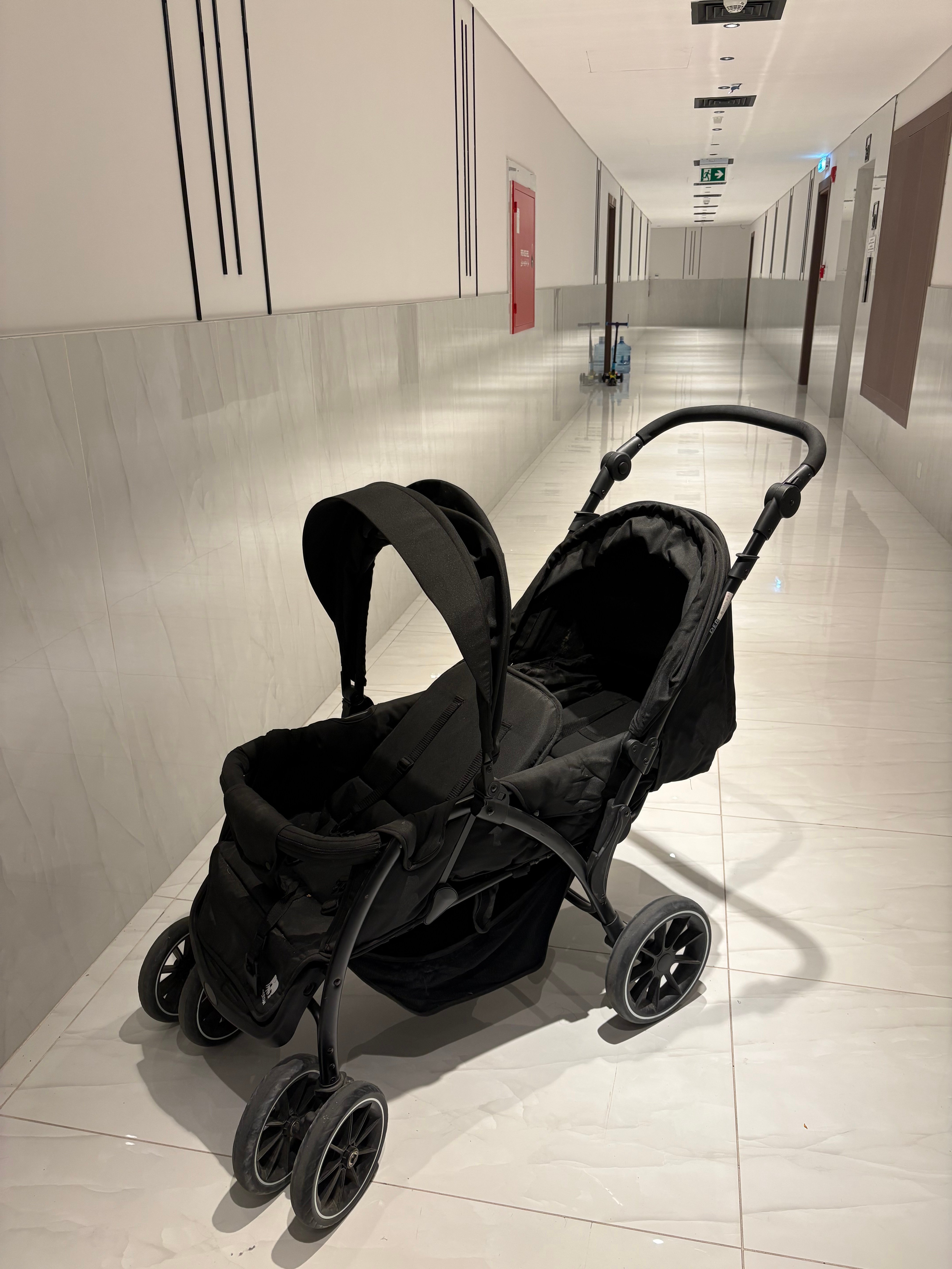 Twins stroller  - Image 2