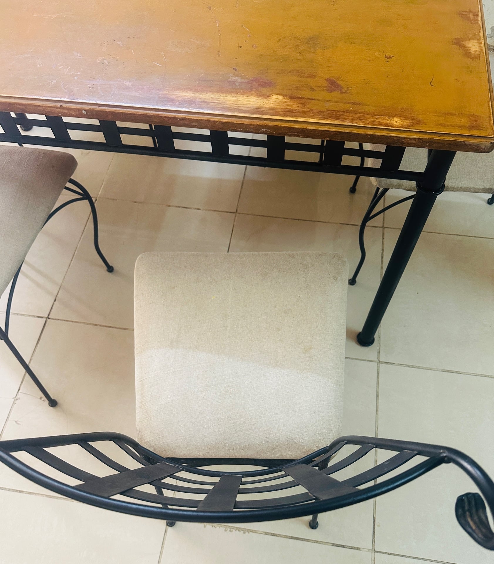 Table with chair - Image 4