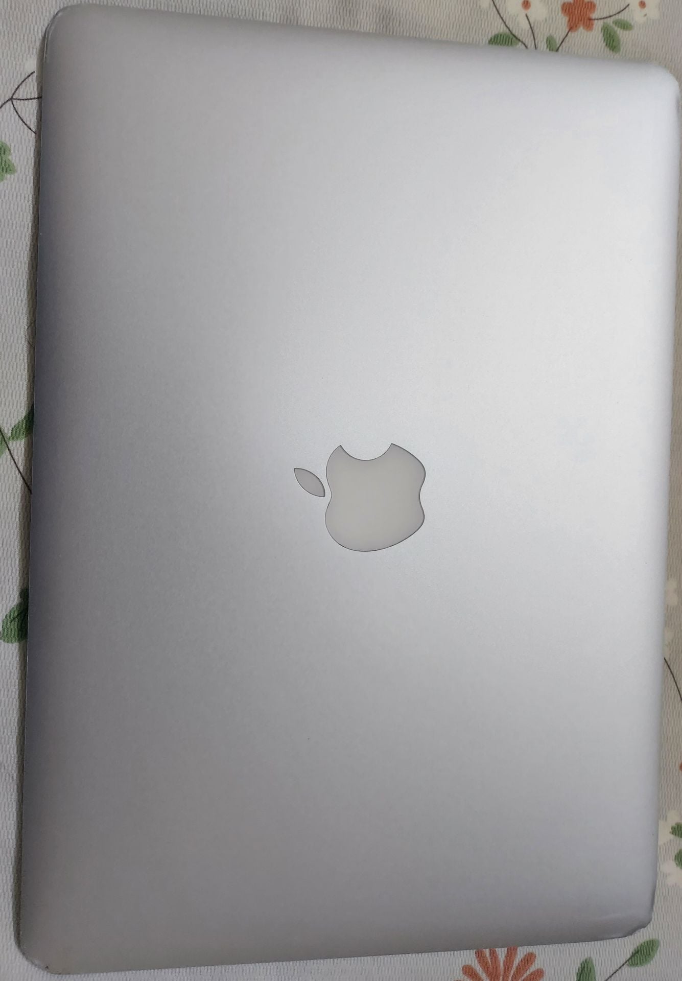 APPLE MACBOOK AIR 13” (2017) – SLEEK, FAST & RELIABLE! - Image 1