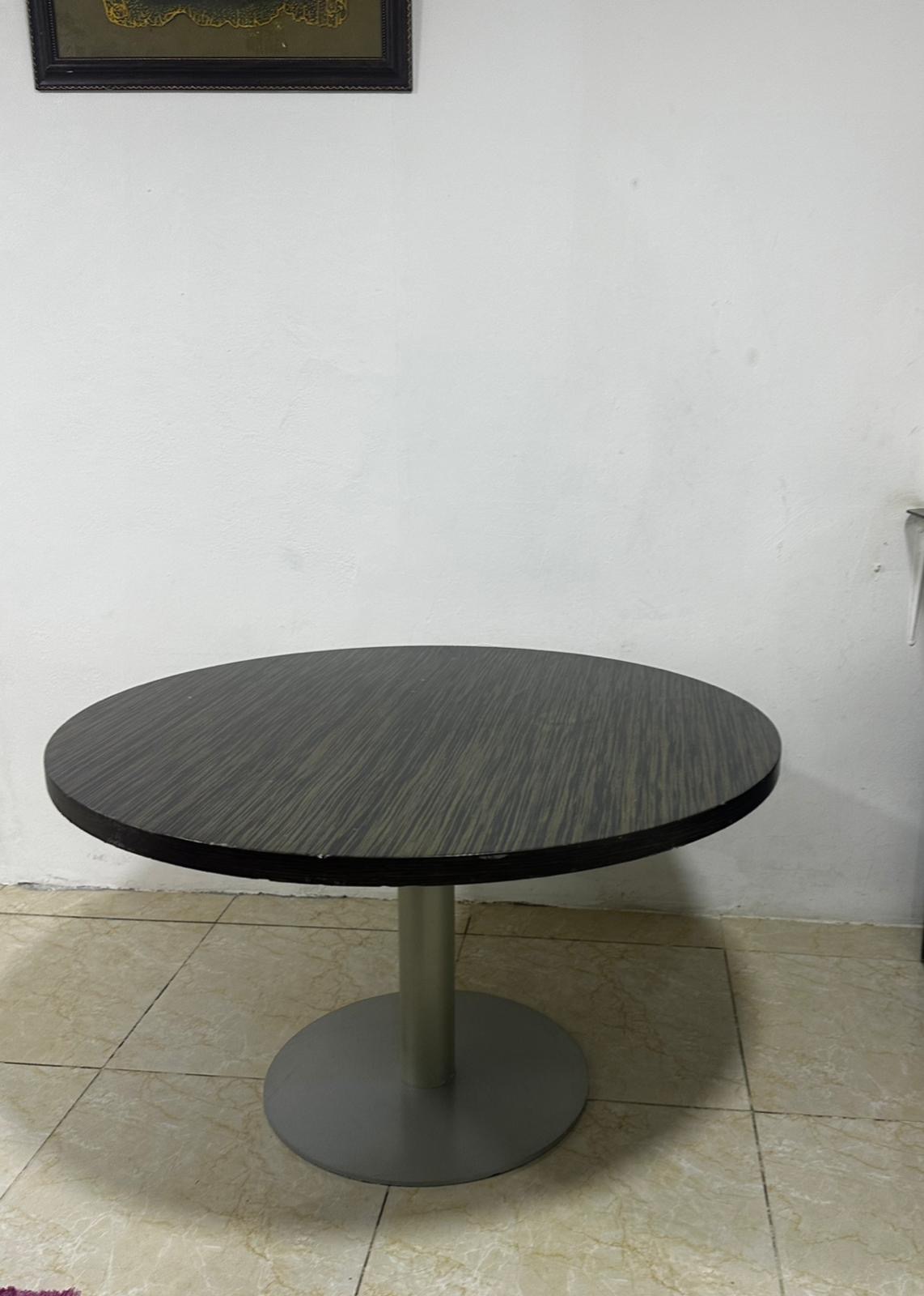 Dining round big 45 inch - Image 1