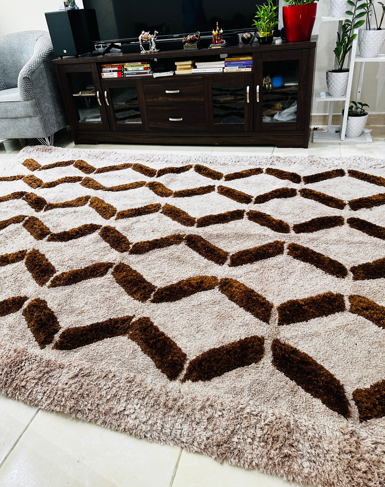 Rarely used carpet for sale — looks like new.  - Image 6