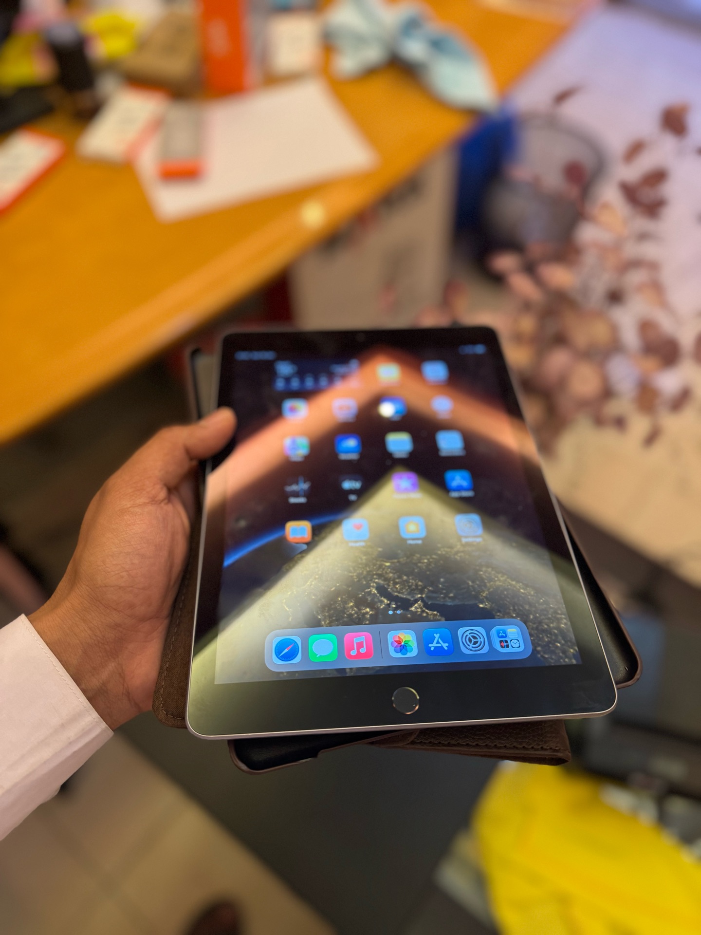 I pad 6 , ios 17 ,original  - Image 4