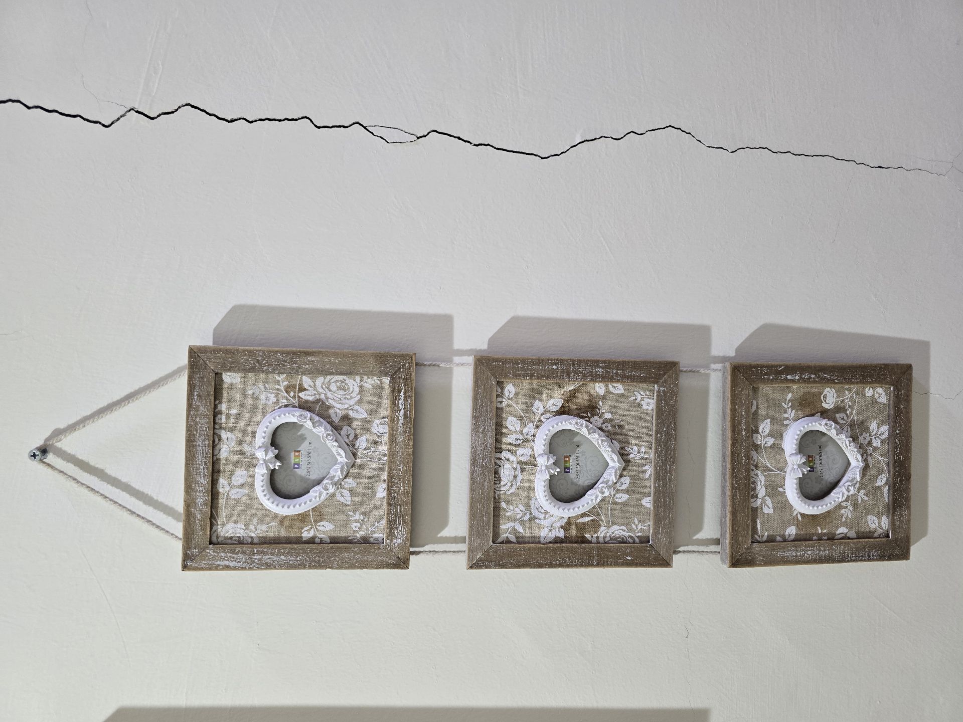 Various Decorative Items - Image 6