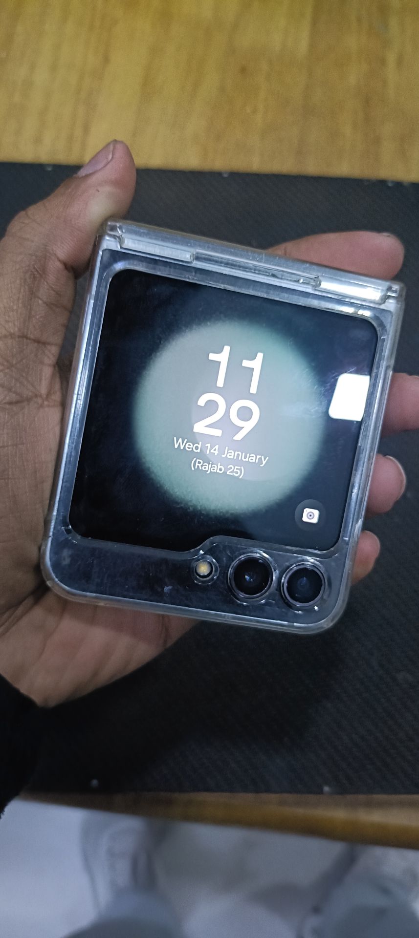 Galaxy z flip 5 - Image 6
