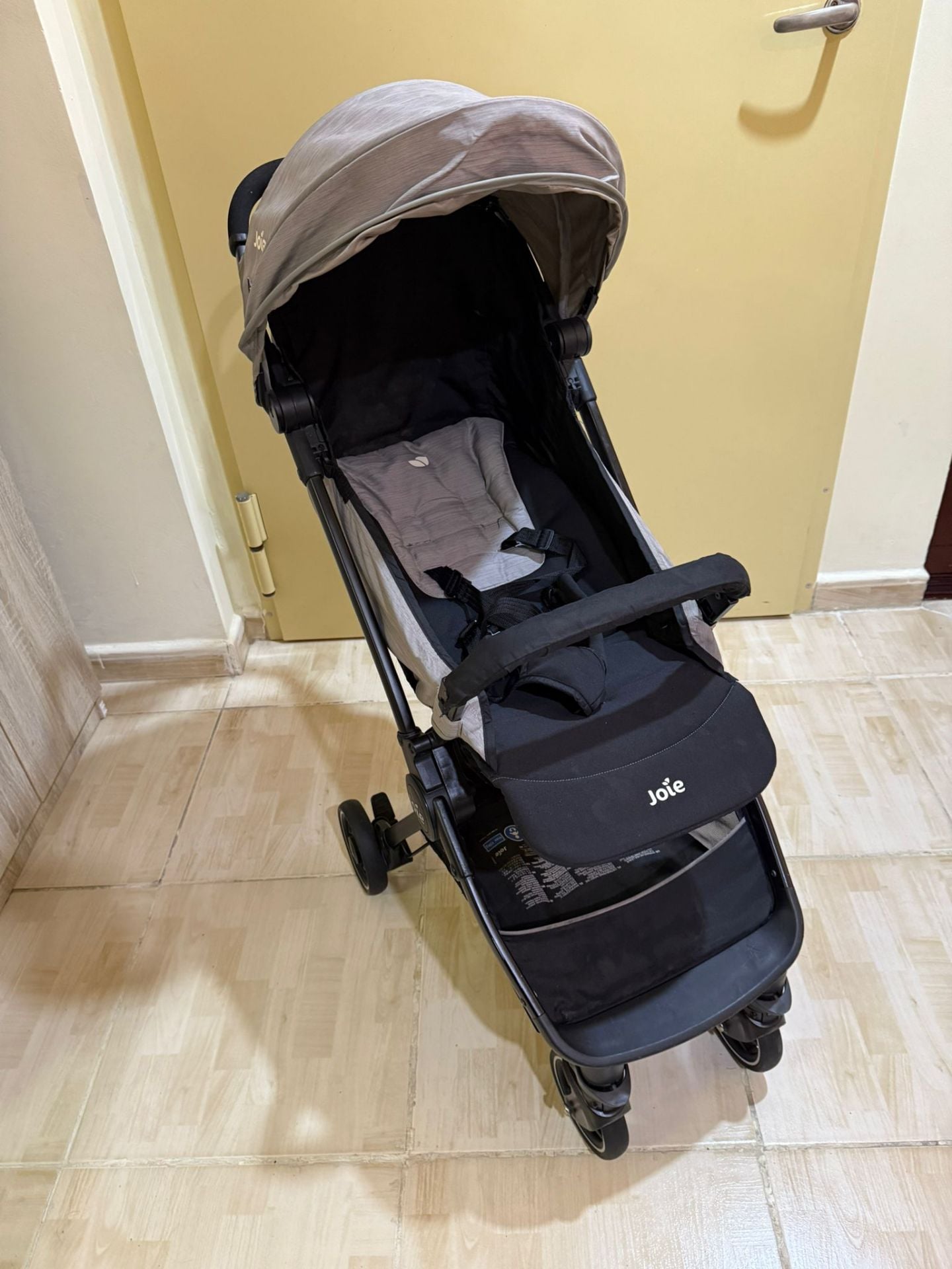 Joie ultra-lightweight travel stroller approved - Image 2