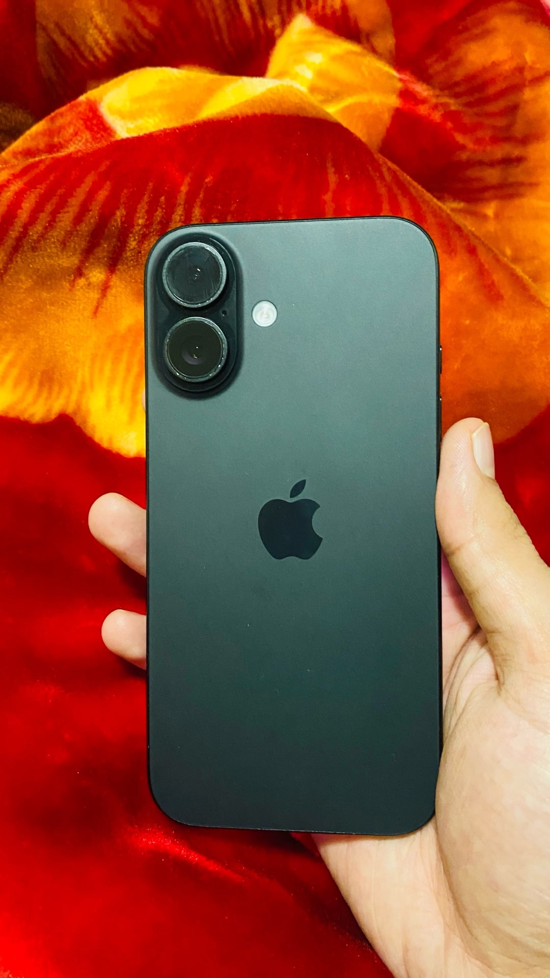 I phone 16 - Image 1