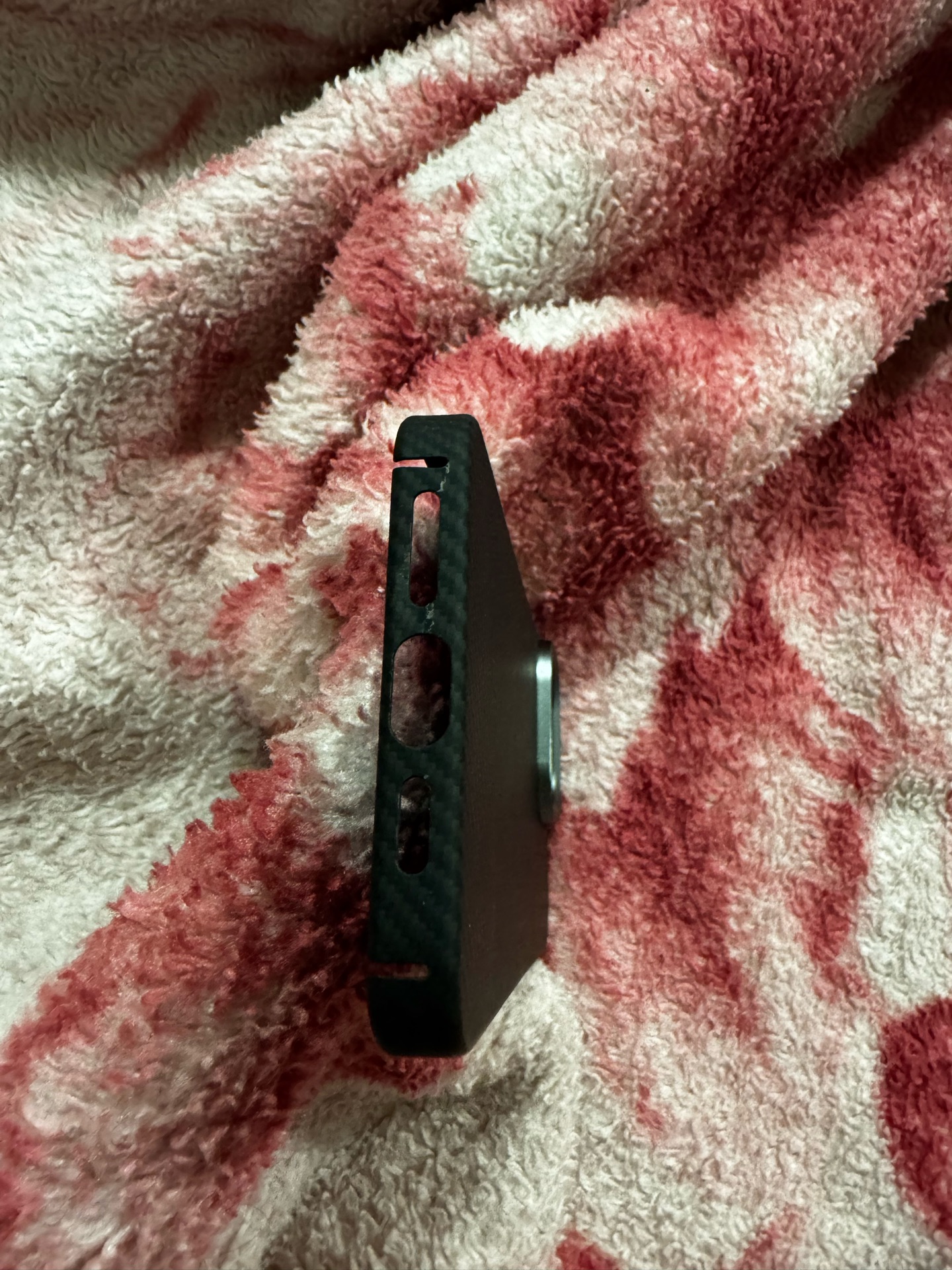 15 pro max cover benks  - Image 5
